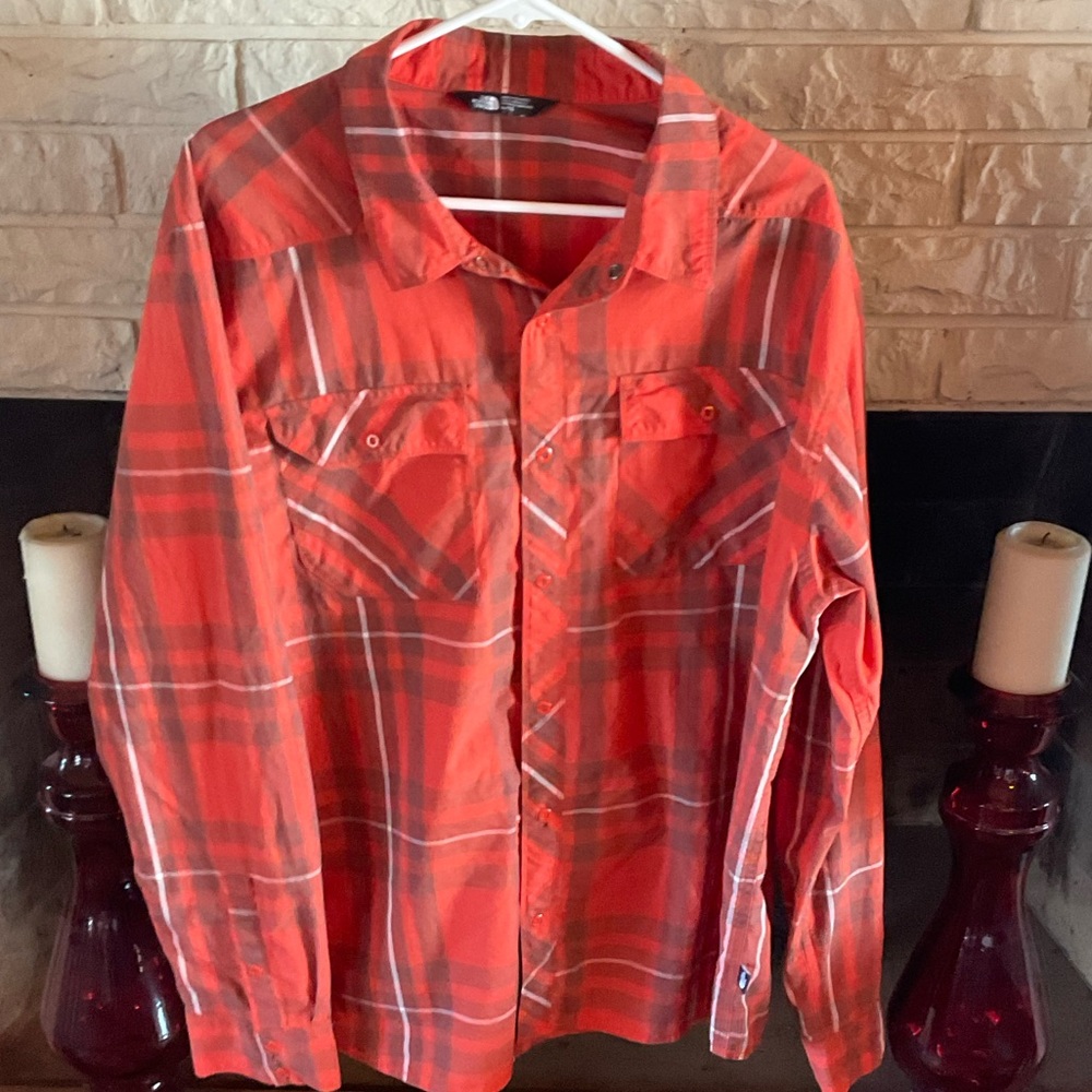 North Face XXL SNAP DOWN SHIRT.